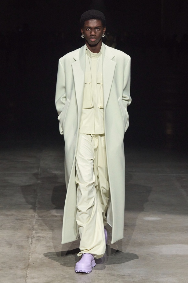 مجموعة Jil Sander عكست تصاميم أكثر جرأة مع الحفاظ على البساطة