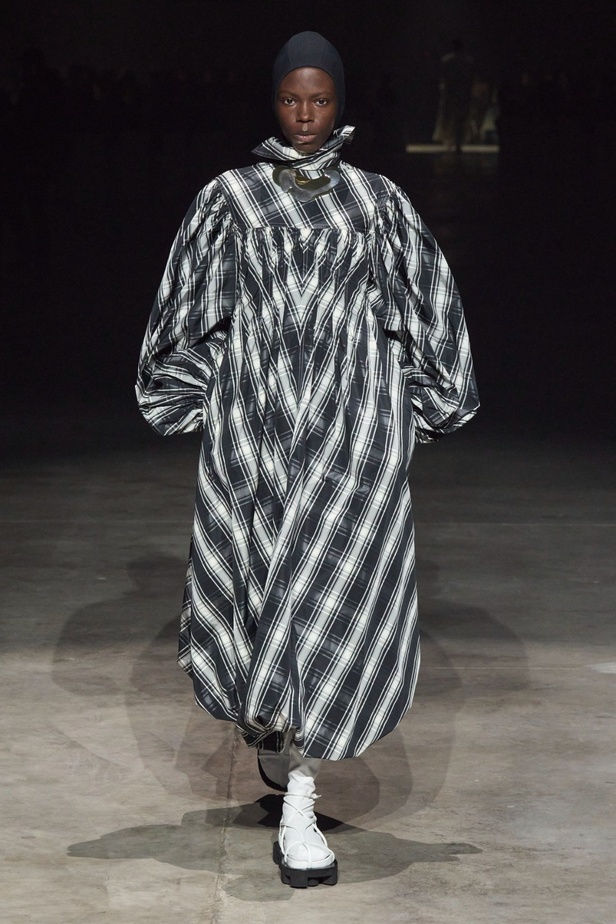 مجموعة Jil Sander عكست تصاميم أكثر جرأة مع الحفاظ على البساطة