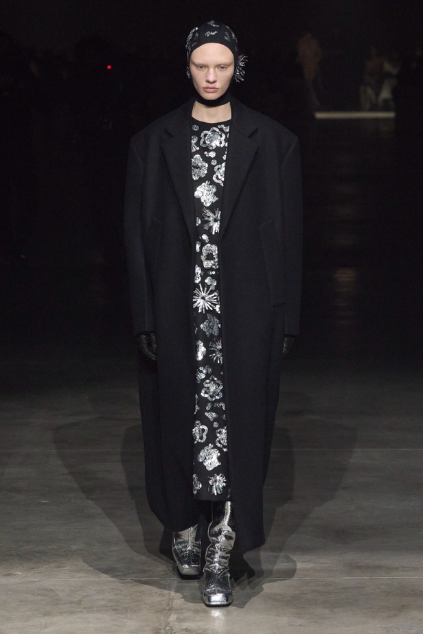 مجموعة Jil Sander عكست تصاميم أكثر جرأة مع الحفاظ على البساطة