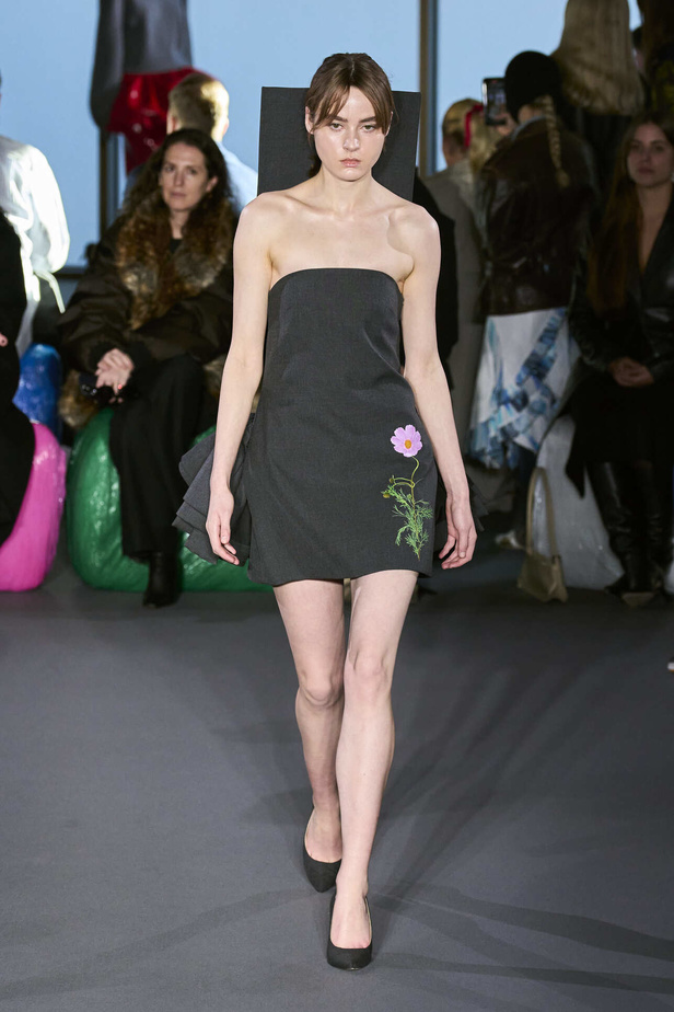 مجموعة Christopher Kane لخريف وشتاء 2024 في لندن