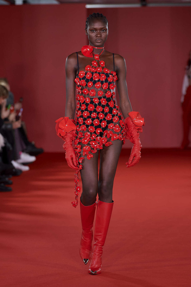 مجموعة David Koma لخريف وشتاء 2024 في لندن