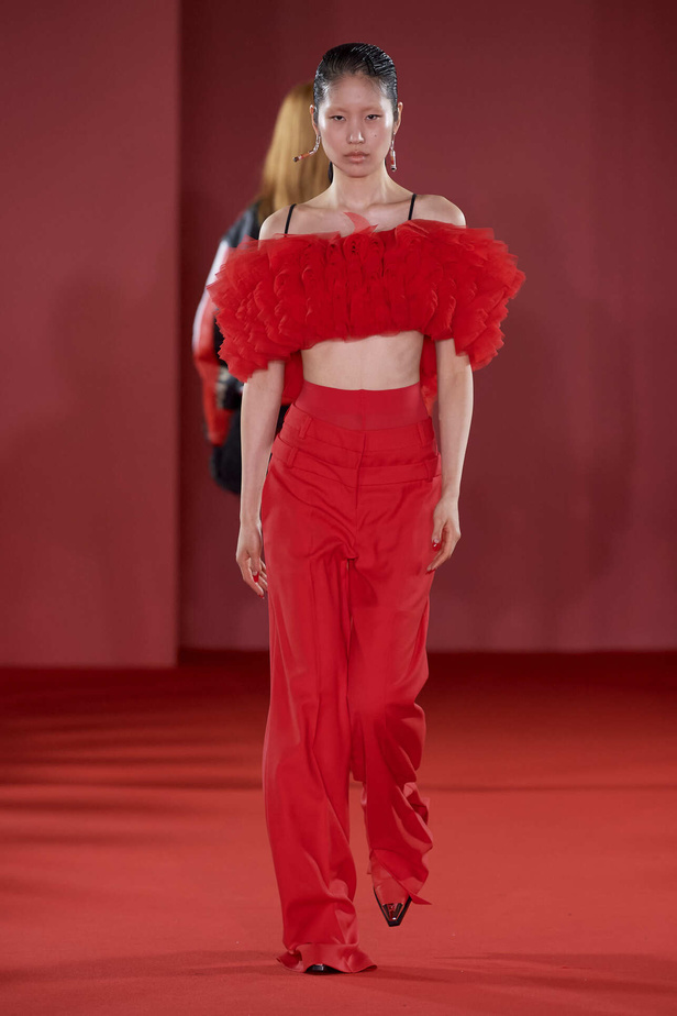 مجموعة David Koma لخريف وشتاء 2024 في لندن