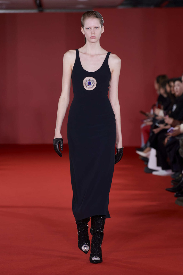 مجموعة David Koma لخريف وشتاء 2024 في لندن