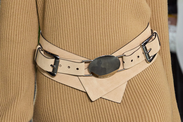 اكسسوارات مجموعة مايكل كورس لموسم خريف وشتاء 2023