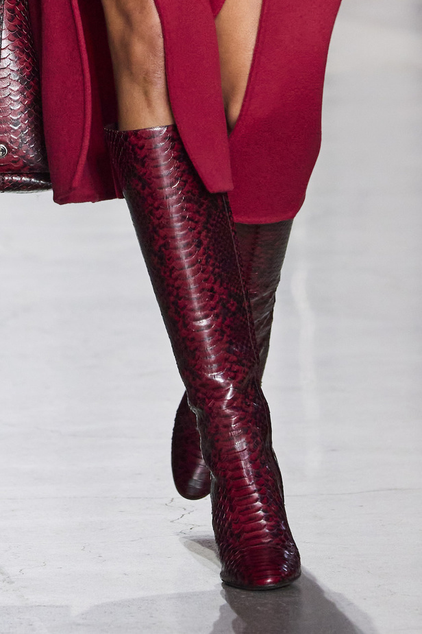 اكسسوارات مجموعة مايكل كورس لموسم خريف وشتاء 2023