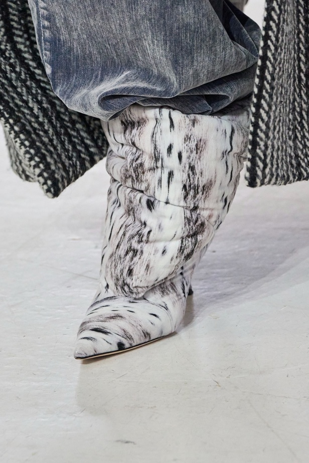 مجموعة MSGM لخريف وشتاء 2023-2024