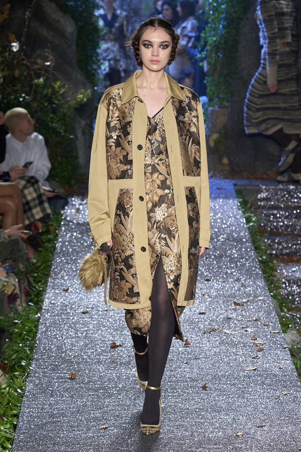 من مجموعة أنطونيو ماراس لموسم خريف وشتاء2023-2024