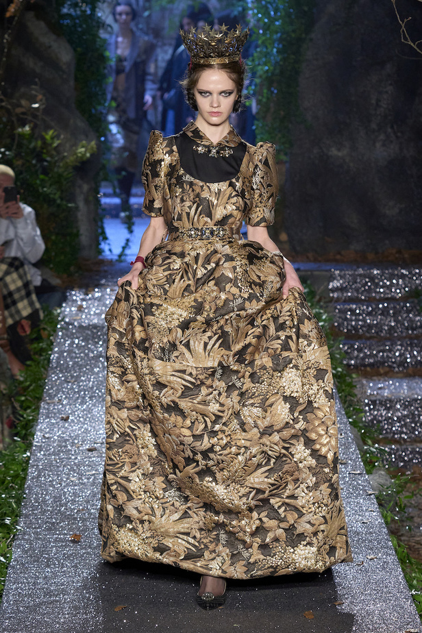 من مجموعة أنطونيو ماراس لموسم خريف وشتاء2023-2024