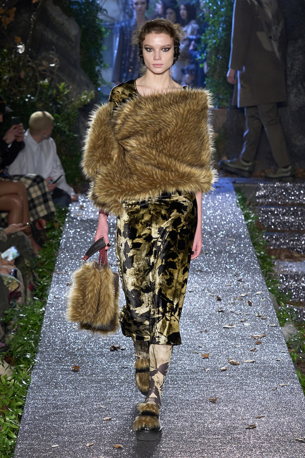 من مجموعة أنطونيو ماراس لموسم خريف وشتاء2023-2024