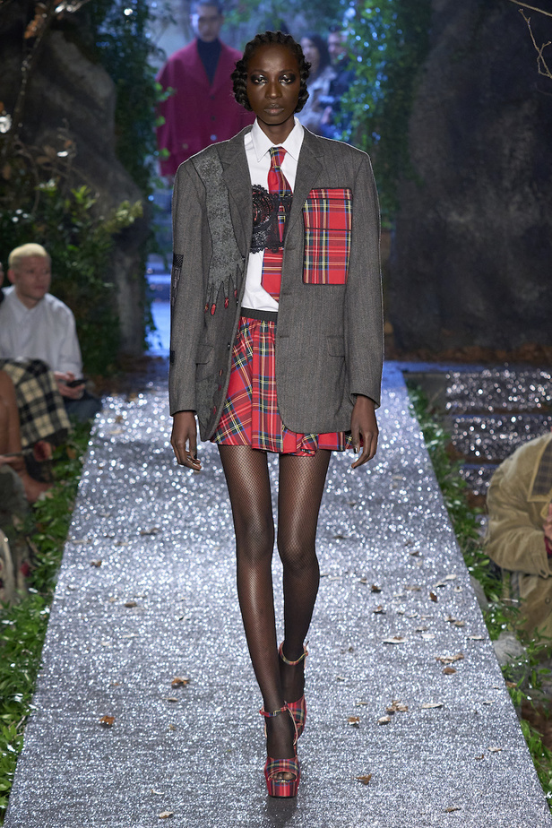 من مجموعة أنطونيو ماراس لموسم خريف وشتاء2023-2024