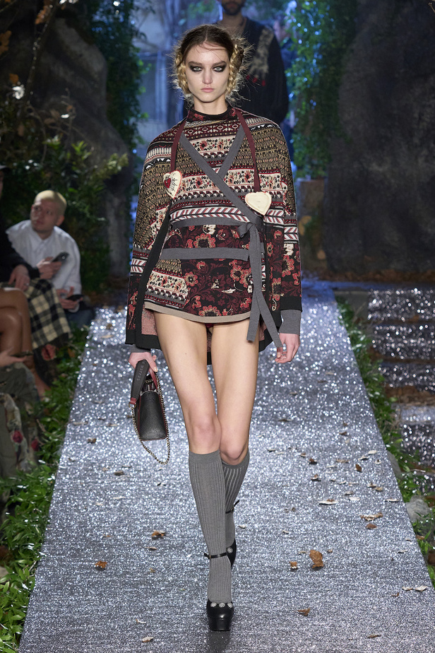 من مجموعة أنطونيو ماراس لموسم خريف وشتاء2023-2024