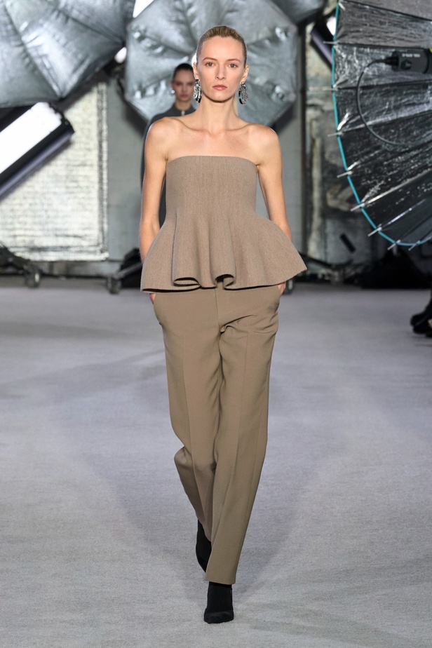 مجموعة براندون ماكسويل لخريف وشتاء 2023-2024