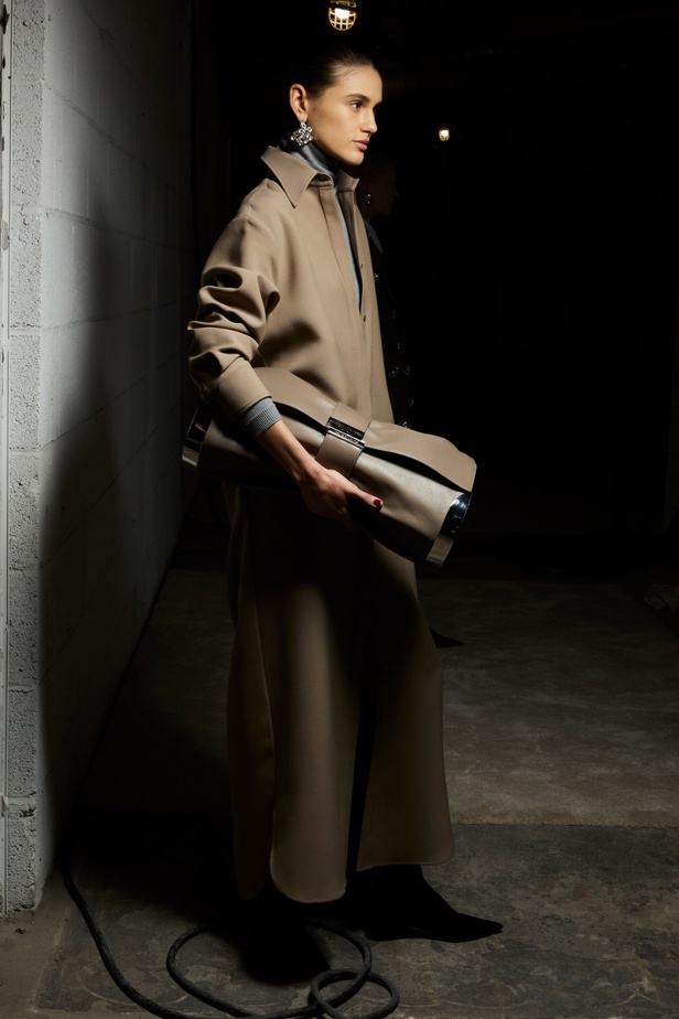 من كواليس مجموعة براندون ماكسويل لخريف وشتاء 2023-2024