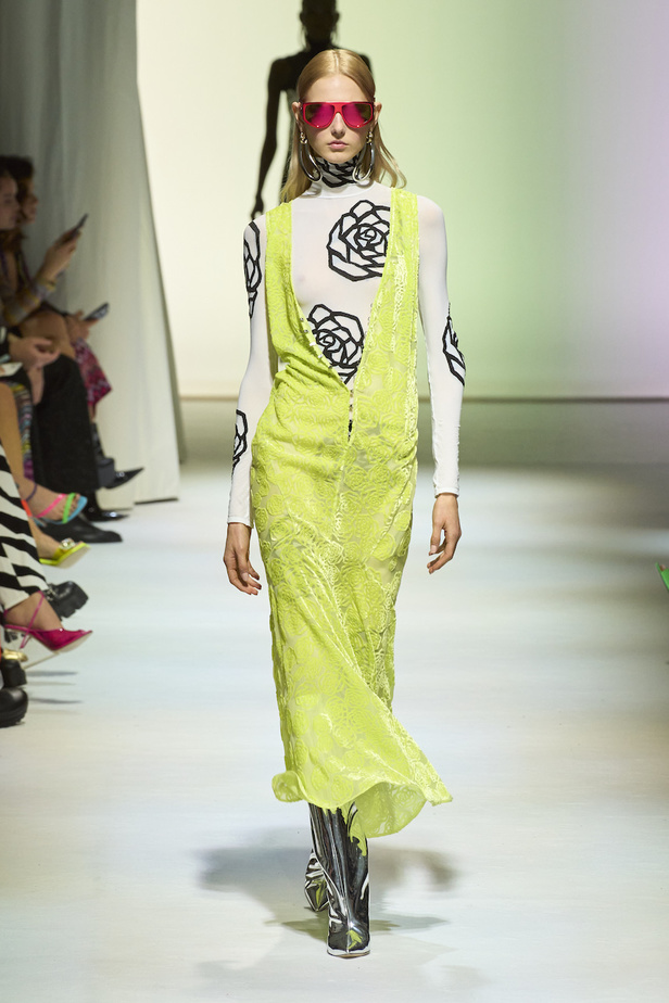 من مجموعة ميسوني لموسم خريف وشتاء 2023-2024