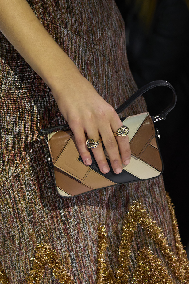 مجموعة ميسوني لخريف 2023 تمازج في الألوان والطبعات 