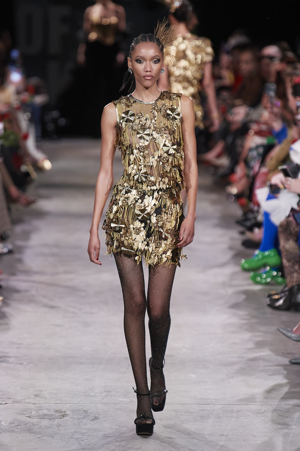 من مجموعة نعيم خان لموسم خريف وشتاء 2023-2024