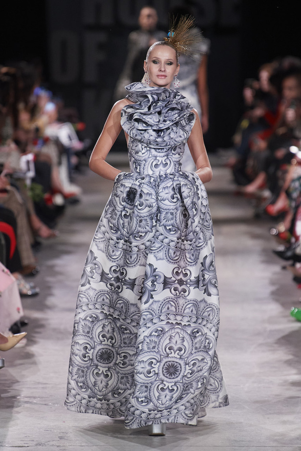 من مجموعة نعيم خان لموسم خريف وشتاء 2023-2024