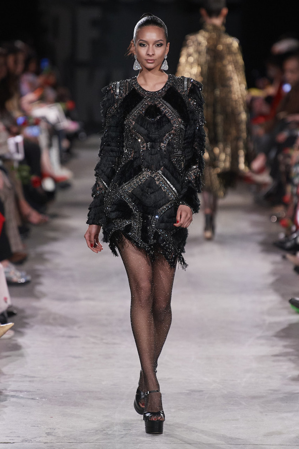 من مجموعة نعيم خان لموسم خريف وشتاء 2023-2024