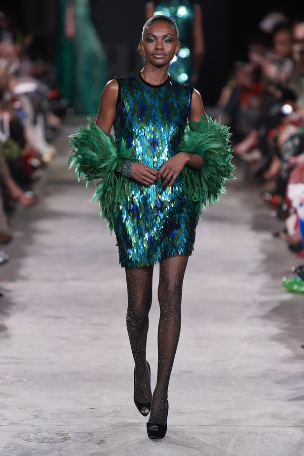 من مجموعة نعيم خان لموسم خريف وشتاء 2023-2024