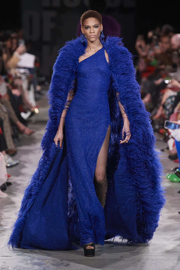 من مجموعة نعيم خان لموسم خريف وشتاء 2023-2024