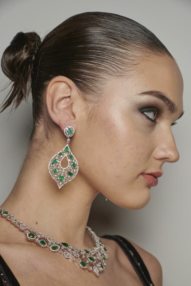 دار نعيم خان تحتفل بعيدها الـ 20 في أجواء صاخبة وبرّاقة