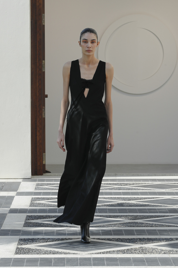 من مجموعة Noon By Noor لخريف وشتاء 2023 - 2024