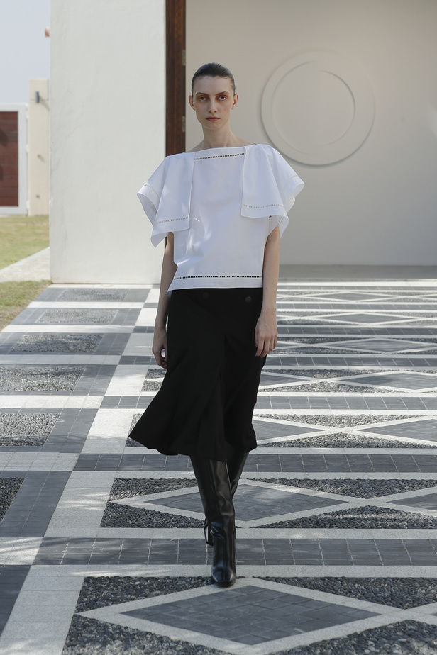 من مجموعة Noon By Noor لخريف وشتاء 2023 - 2024