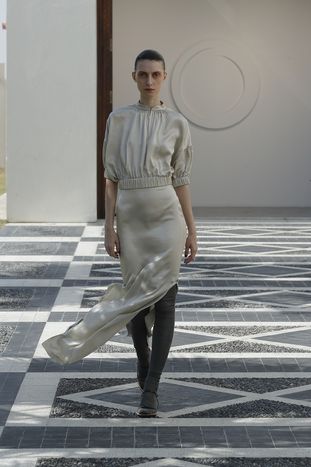 من مجموعة Noon By Noor لخريف وشتاء 2023 - 2024