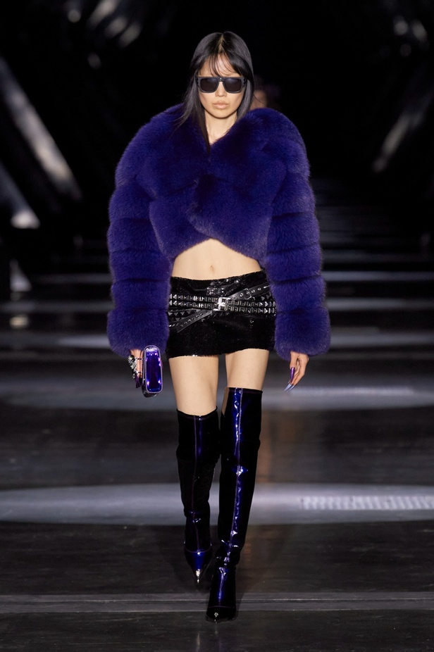 Philipp Plein يعود إلى ميلان بمجموعة خريف وشتاء 2023-2024 بعنوان Chrome Cowboy