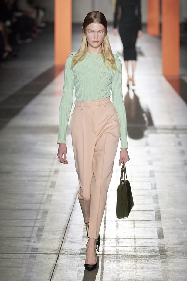 مجموعة Prada لخريف وشتاء 2024 في ميلانو