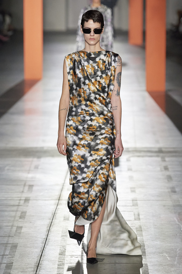 مجموعة Prada لخريف وشتاء 2024 في ميلانو