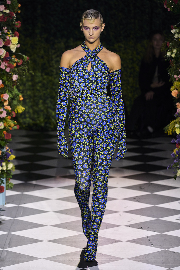 من مجموعة Richard Quinn لموسم خريف وشتاء 2023