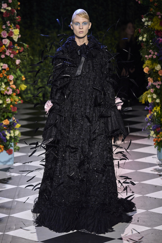 من مجموعة Richard Quinn لموسم خريف وشتاء 2023