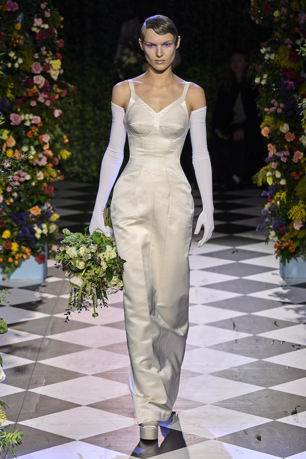 من مجموعة Richard Quinn لموسم خريف وشتاء 2023