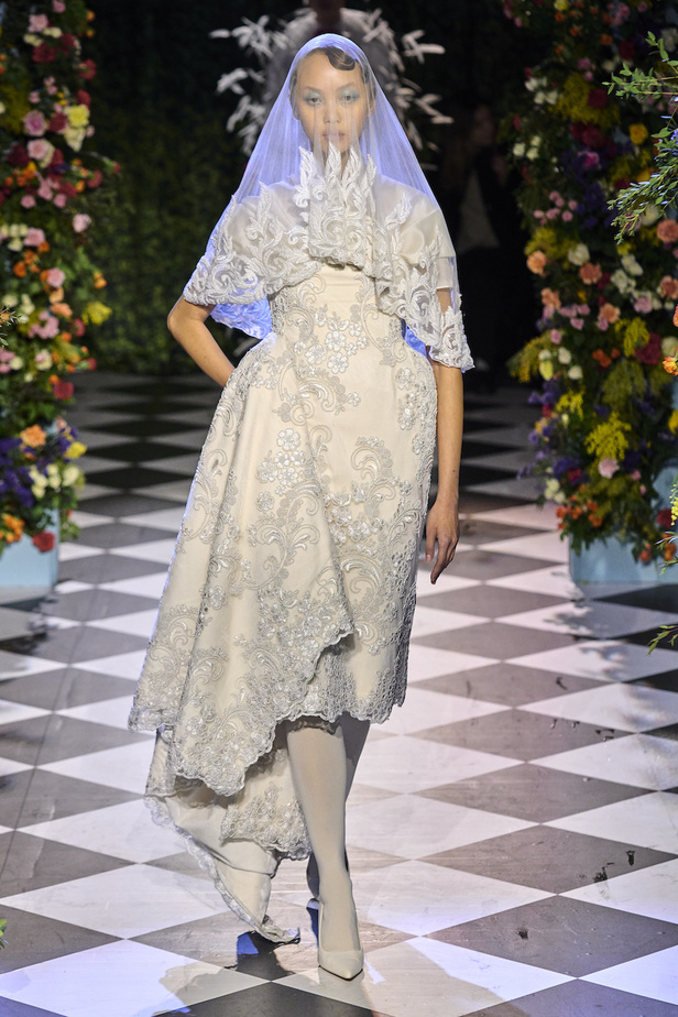 من مجموعة Richard Quinn لموسم خريف وشتاء 2023