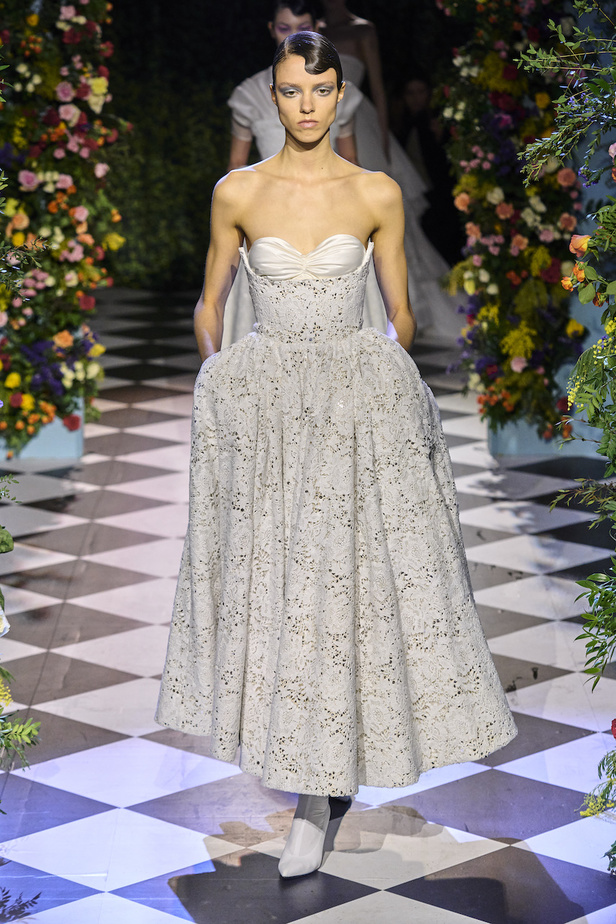 من مجموعة Richard Quinn لموسم خريف وشتاء 2023