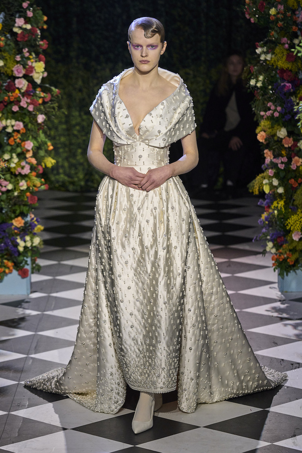 من مجموعة Richard Quinn لموسم خريف وشتاء 2023