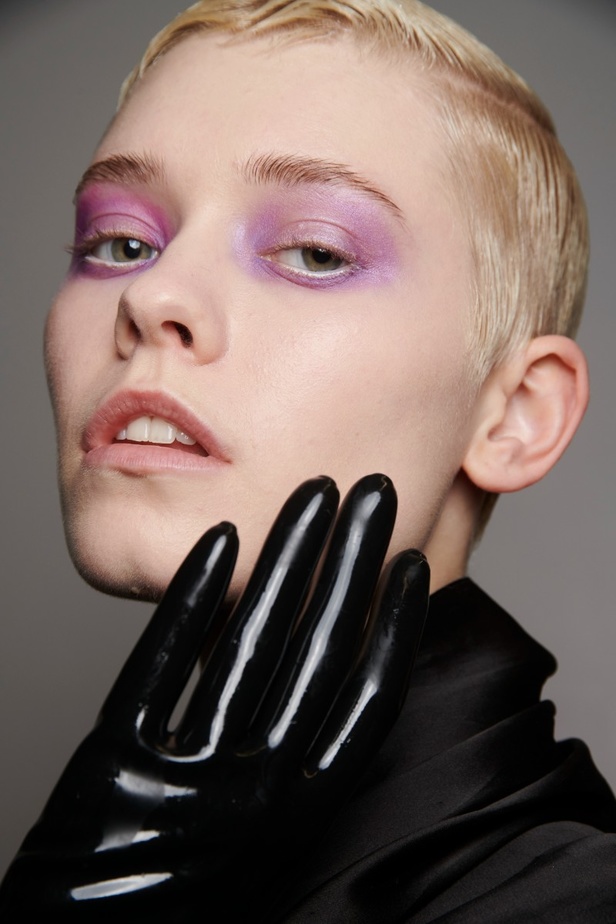 اطلالات جمالية من مجموعة  Richard Quinn لموسم خريف 2023