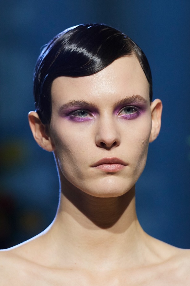 اطلالات جمالية من مجموعة  Richard Quinn لموسم خريف 2023