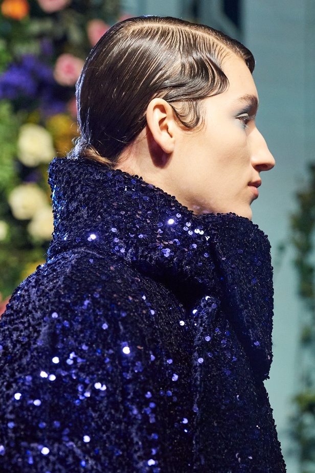 اطلالات جمالية من مجموعة  Richard Quinn لموسم خريف 2023