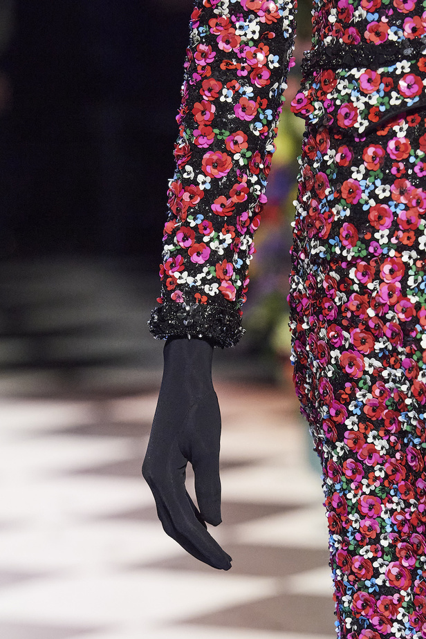 باقة من الورود قدمها لنا Richard Quinn لموسم خريف 2023