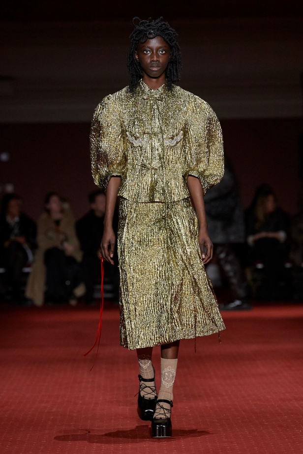 مجموعة سيمون روشا لخريف وشتاء 2024