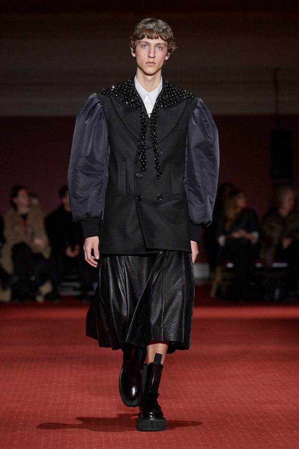 مجموعة سيمون روشا لخريف وشتاء 2024