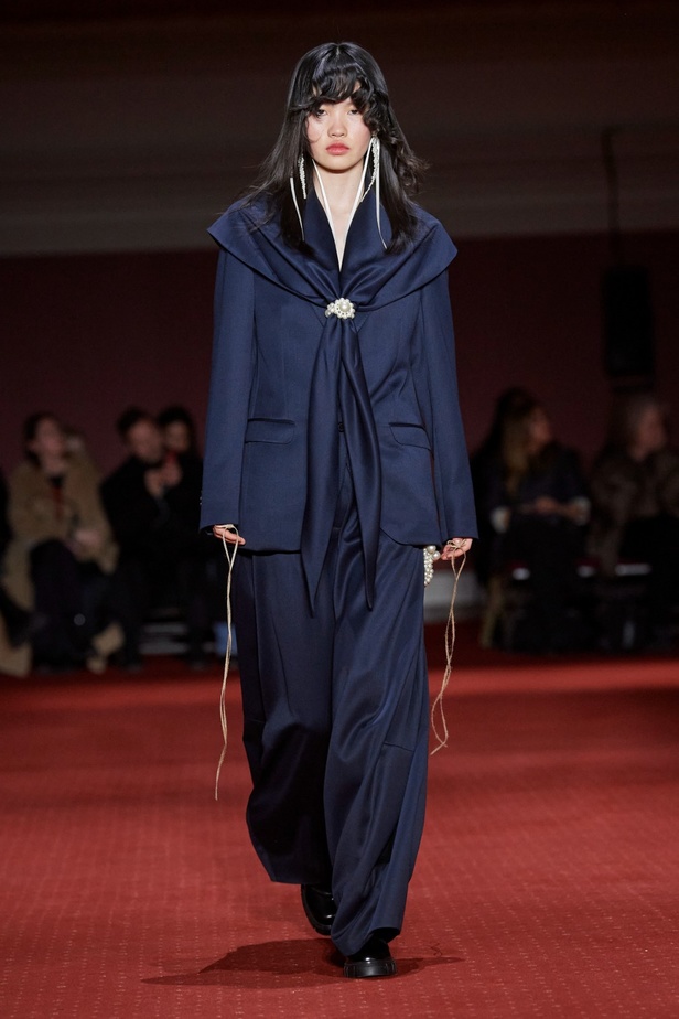 مجموعة سيمون روشا لخريف وشتاء 2024