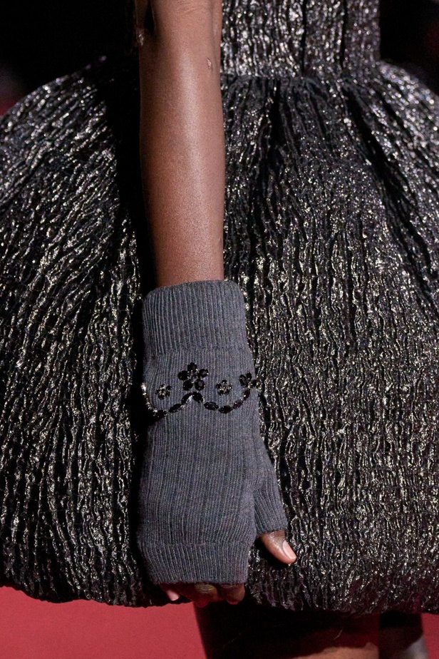 مجموعة سيمون روشا لخريف وشتاء 2024