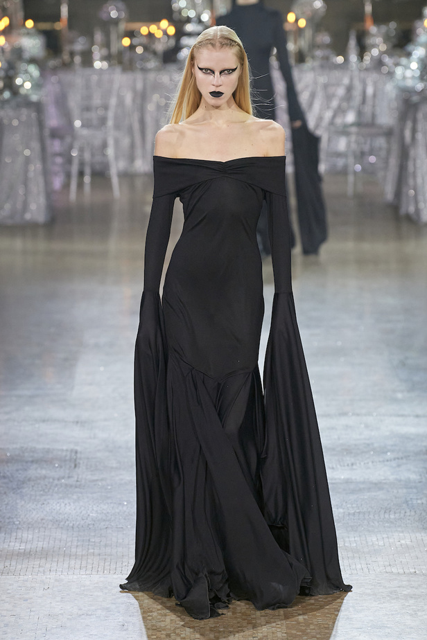 من مجموعة Rodarte لخريف وشتاء 2023-2024