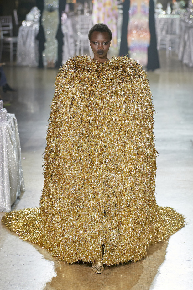 من مجموعة Rodarte لخريف وشتاء 2023-2024