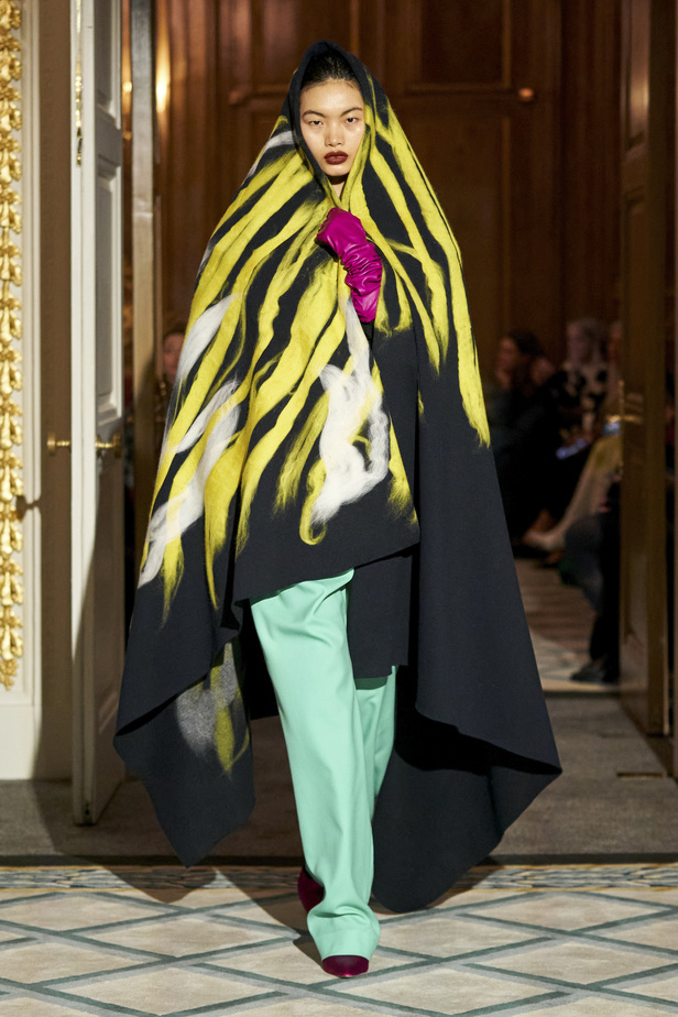 مجموعة Roksanda لخريف وشتاء 2023 - 2024