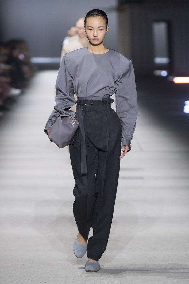 مجموعة Tod's أساسية وحديثة من قطع أيقونية قيّمة 