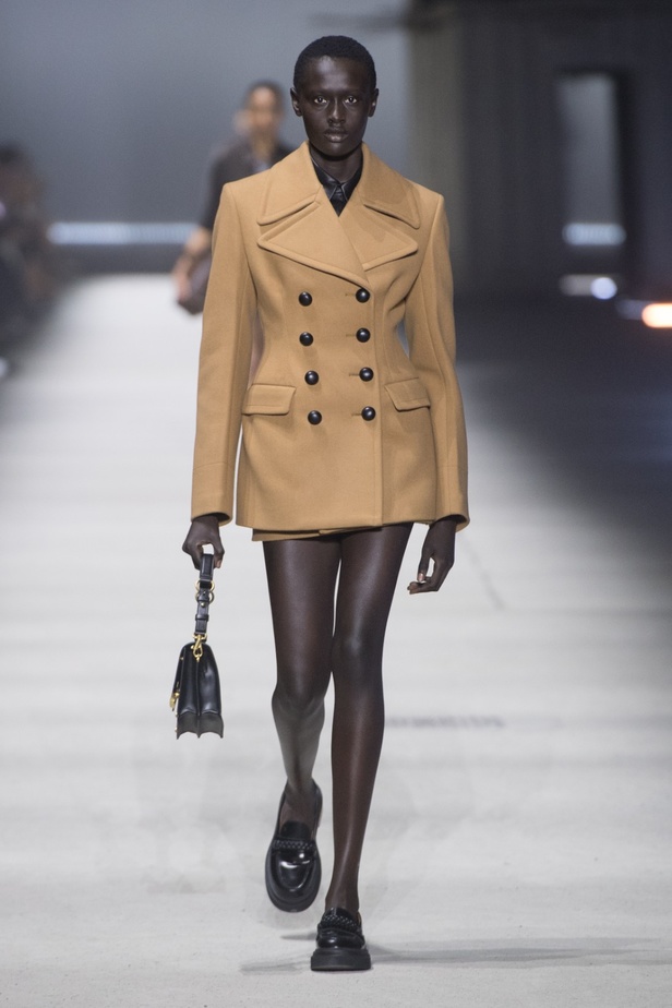 مجموعة Tod's أساسية وحديثة من قطع أيقونية قيّمة 